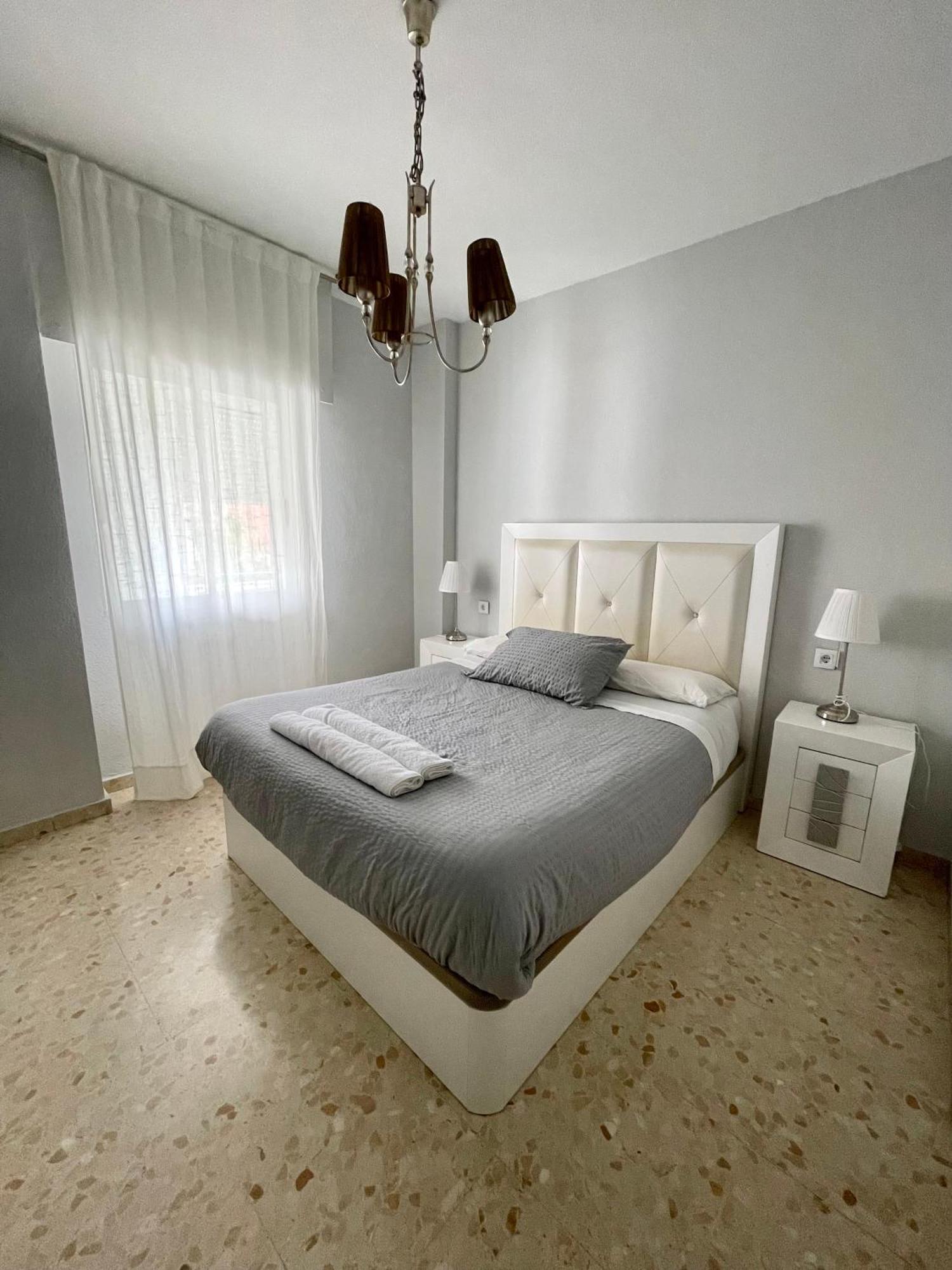 Piso Azores-fibes Appartement Séville